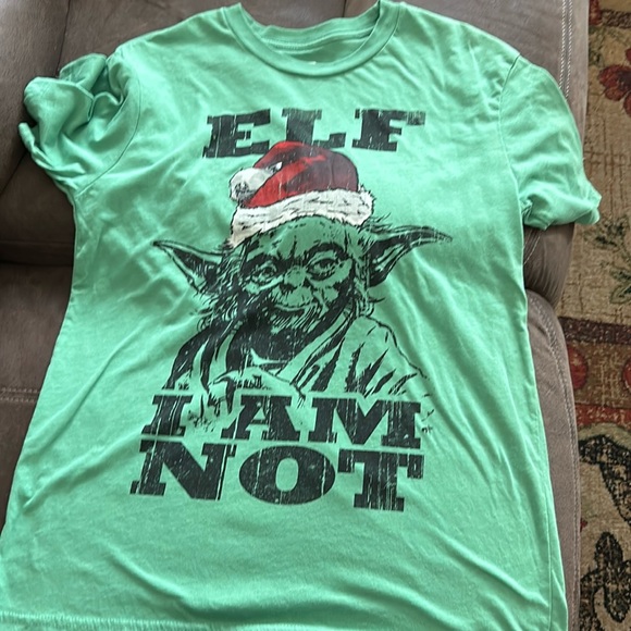 NWOT never worn Yoda Christmas t shirt - Picture 1 of 5